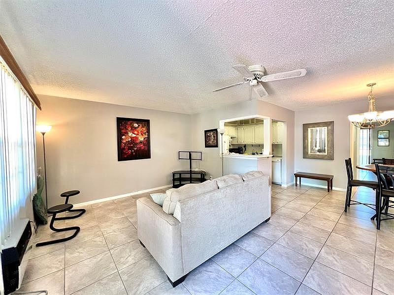1st image of 3 Ventnor Dr #3-A