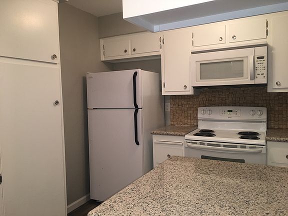 5th image of 1225 Dana Dr APT B