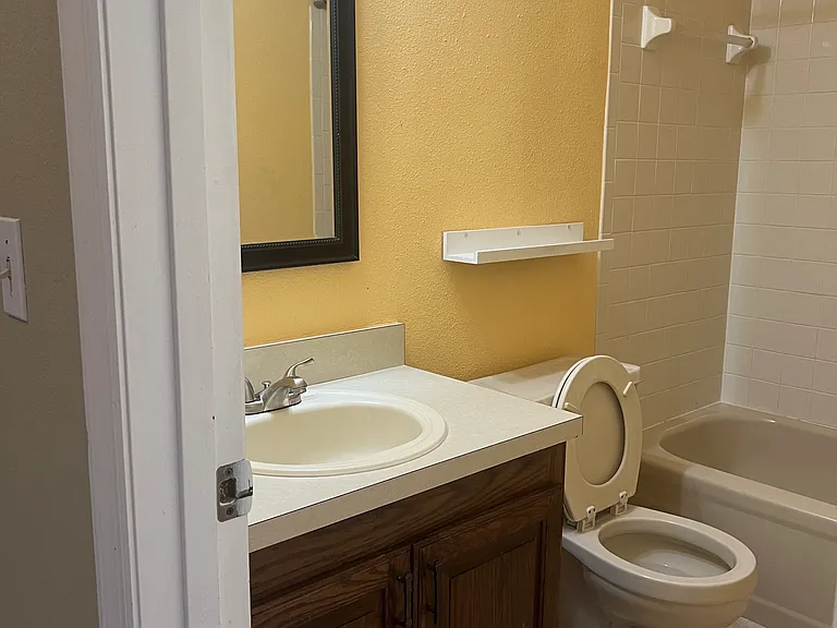 16634 Brigadoon Dr #1 — Photo 5