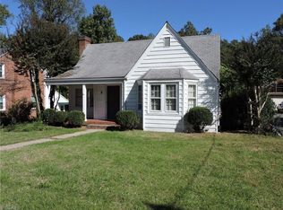 1104 N Rotary Dr, High Point, NC 27262