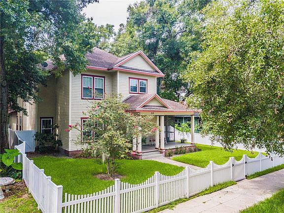 4th image of 310 W Amelia Ave