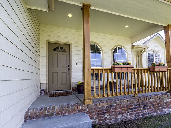 3rd image of 5027 Bramblewood Dr