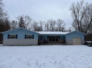 2681 Flint River Rd, Lapeer, MI 48446