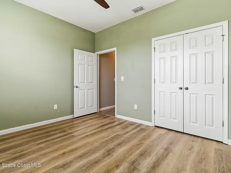 5349 Waterfall Pl — Photo 10