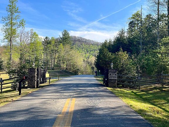 2nd image of 119 Croft Mountain Rd