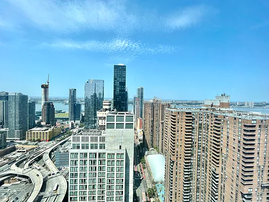 Rented by Addison Property Group | media 25