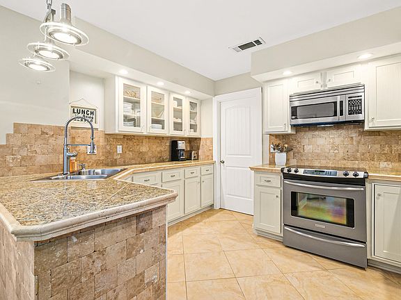 3rd image of 93 Carriage Creek Way