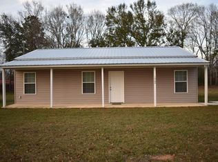 1066 White Ave, Graceville, FL 32440