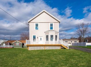 6 Arizona Ave, Rensselaer, NY 12144