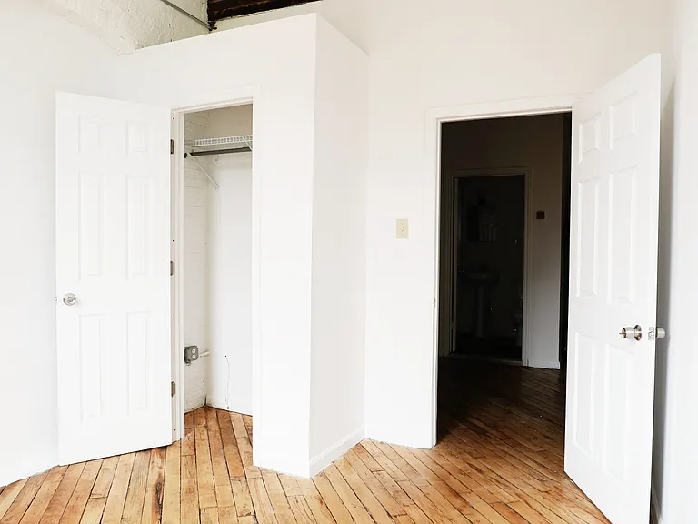 885 Park Ave #2G — Photo 9