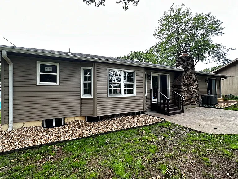 2843 E Eastwood St — Photo 40