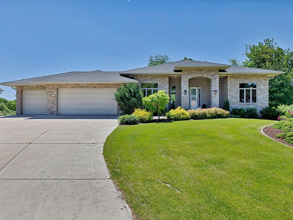 1st image of 2716 103rd Ct NE