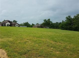 10084 Bunch Cir, Gravette, AR 72736