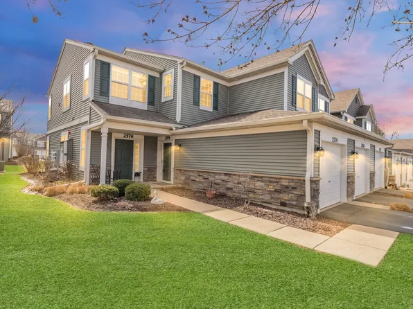2574 Golf Ridge Cir, Naperville, IL 60563