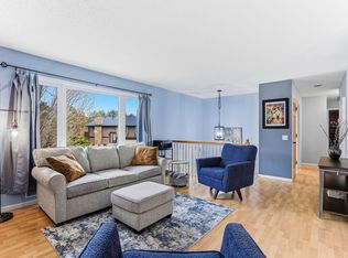 2866 Castleford Ct, Woodbury, MN 55125