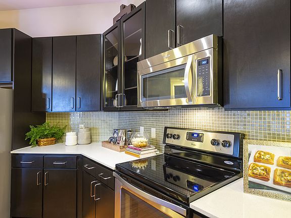 2nd image of 7010 Staffordshire Blvd APT 424