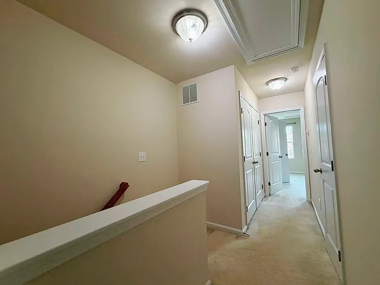 12 Pocono Dr — Photo 9