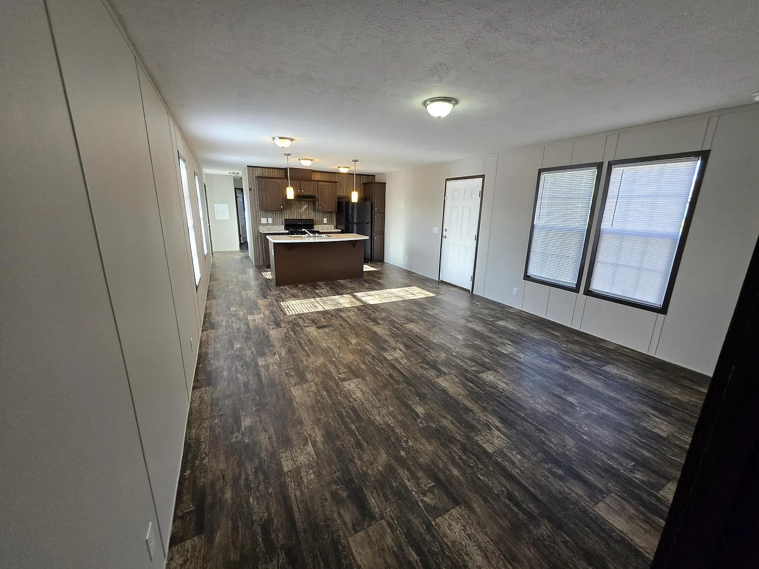 Open-Concept Floor Plan! — Photo 3