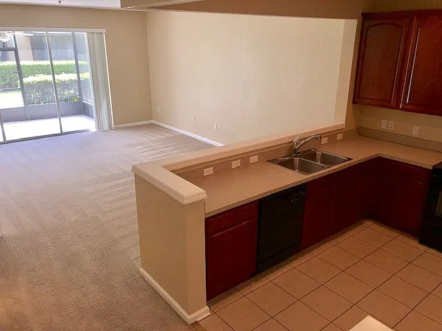 953 Rock Harbor Ave — Photo 9