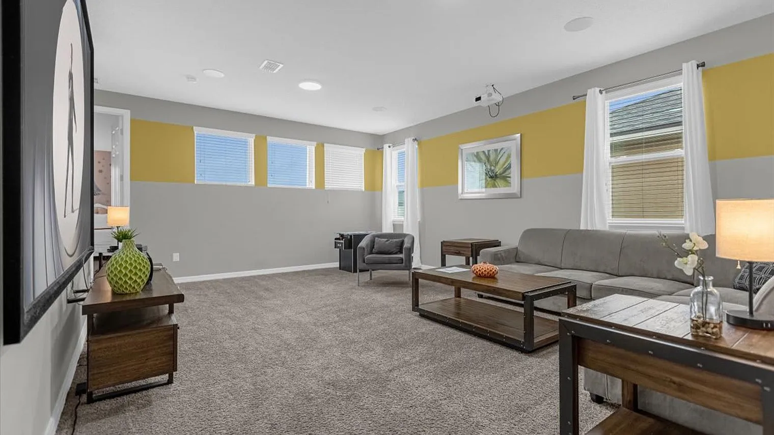7 bed, 6.0 bath, 3530 sqft, $5,300 — Photo 3
