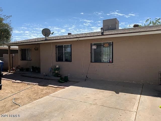 1st image of 1301 E Hidalgo Ave