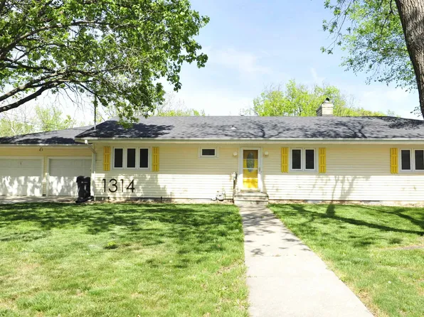 1314 Exchange Ct, Emporia, KS 66801