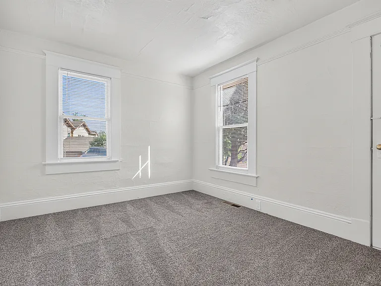 715 N Main St #715 — Photo 11