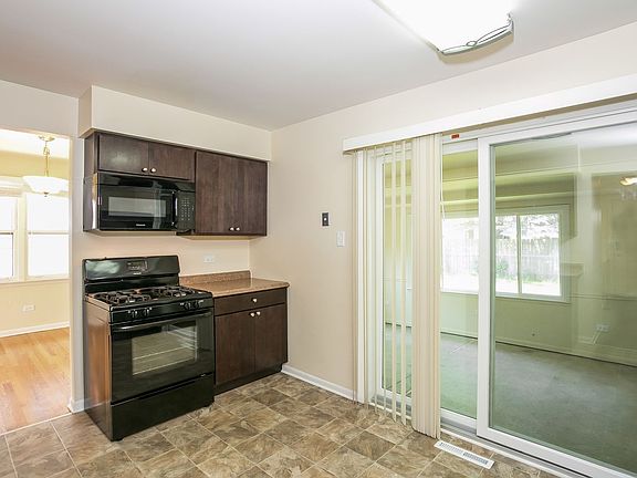 5th image of 17118 Ingleside Ave