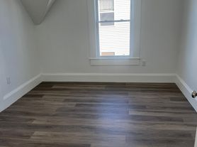 70 Arlington St, Worcester, MA