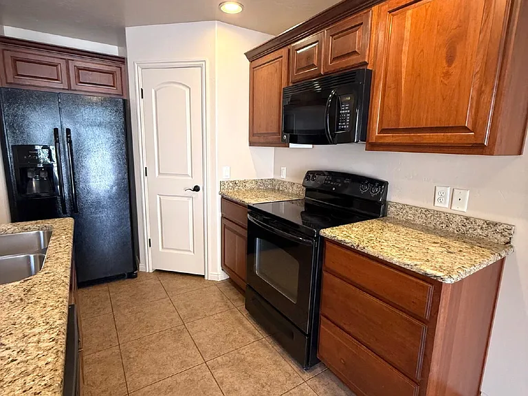 3419 S River Rd #53 — Photo 18