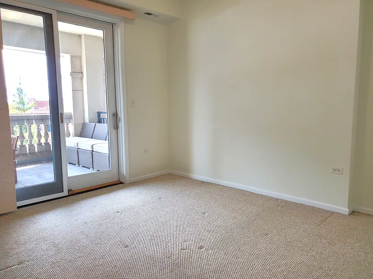 828 W Grace St #611 — Photo 13