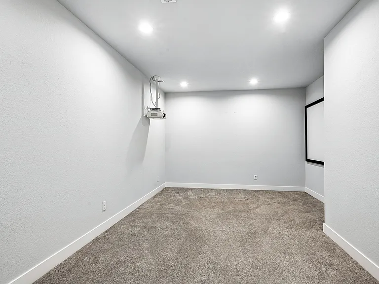 4988 Trenton St — Photo 21