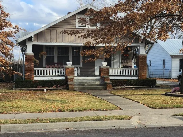 530 N Lyon Ave, Marshall, MO 65340