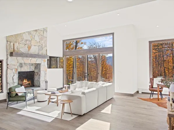 14 Old Ridge Road, Winhall, VT 05340