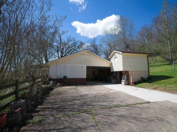 4th image of 111 Sam Collins Rd