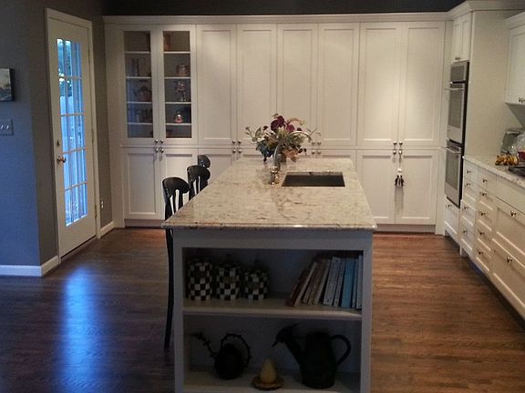 4th image of 693 N Glenhurst Dr