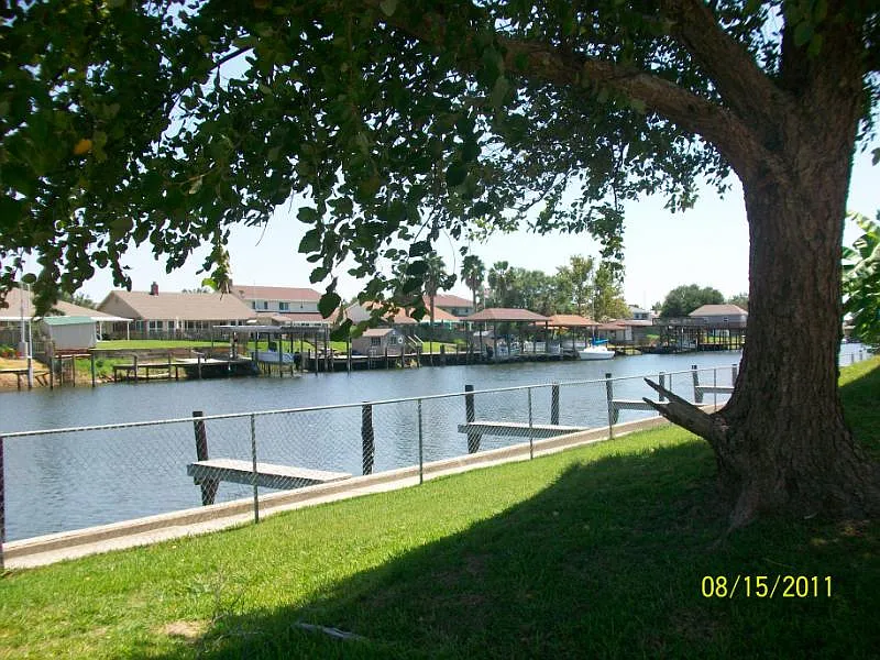4620 Pontchartrain Dr — Photo 2