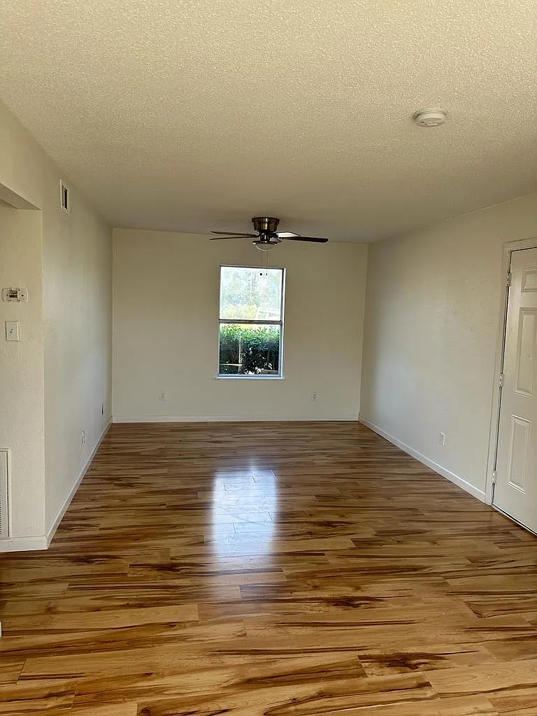 2 bed, $1,350 — Photo 3