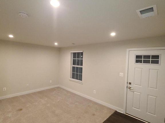 3rd image of 24593 Hutchinson Farm Dr