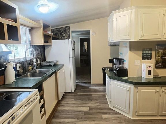 4th image of 214 Ridgeside
