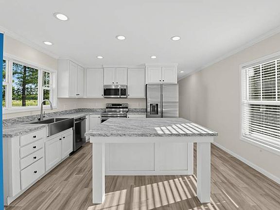 3rd image of 870 Old Magnolia Dr #14
