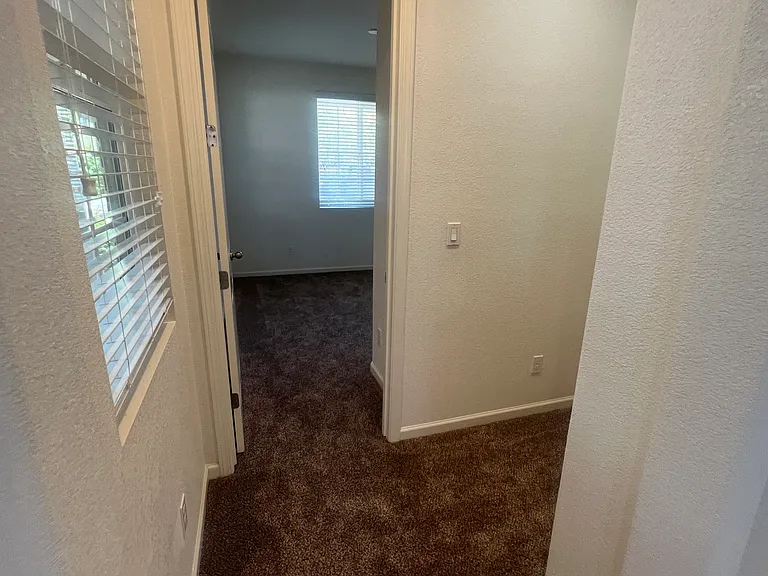 155 W Ladd Dr — Photo 12