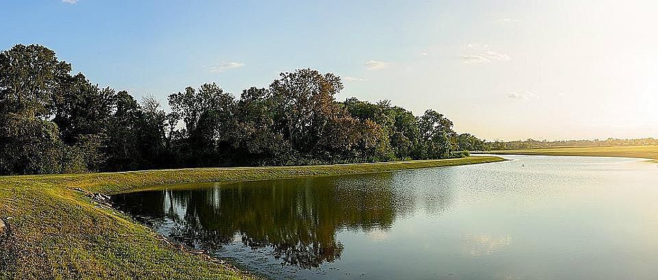 1st image of 122 Mia Lago Dr