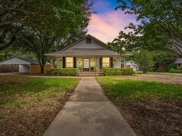 911 E Franklin St, Hillsboro, TX 76645