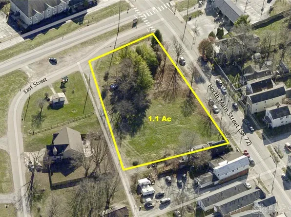 28 N Main St, Cedarville, OH 45314