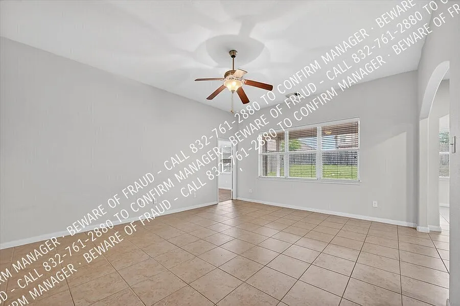 Charming 3 Bedroom in Anna! — Photo 3