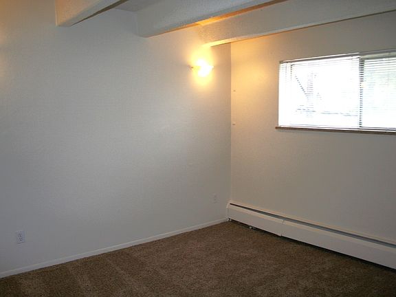 5th image of 1085 N Pearl St APT 204
