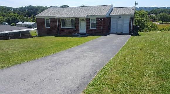 1st image of 3041 Lowrance Dr