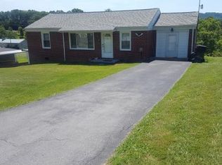 3041 Lowrance Dr, Kingsport, TN 37660