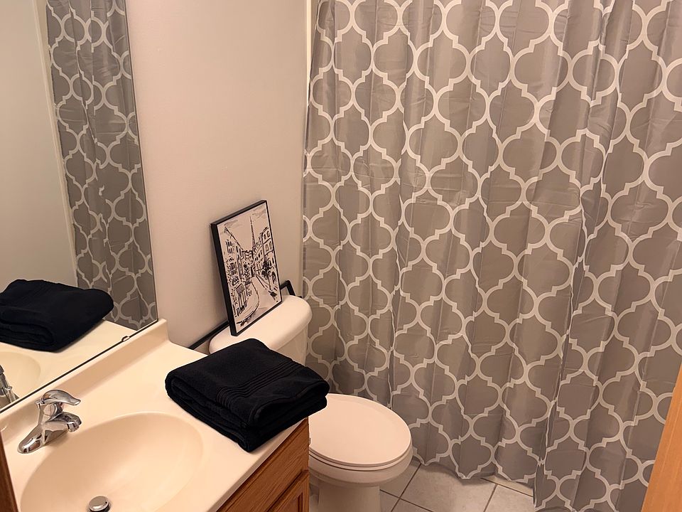 2nd image of 1356 W Main St APT 302